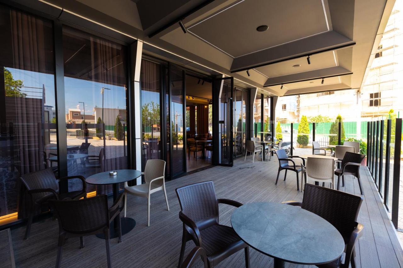 New Donantelo Hotel Vlorë Exterior foto