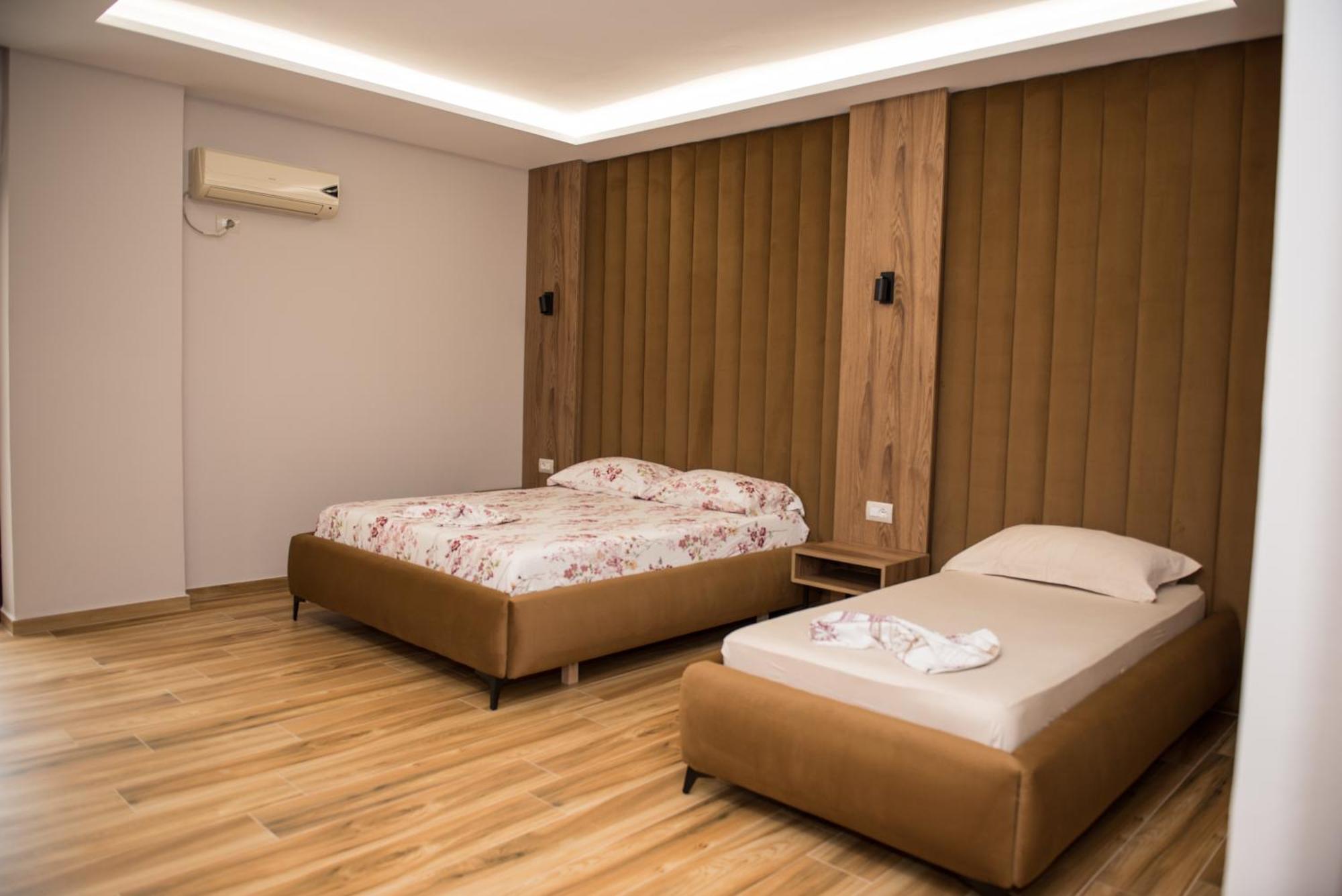 New Donantelo Hotel Vlorë Exterior foto