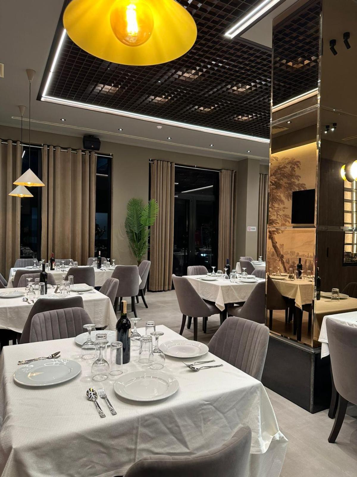 New Donantelo Hotel Vlorë Exterior foto